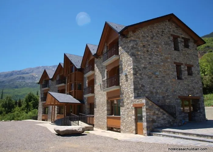 Casa Chuldian Hotel 3*